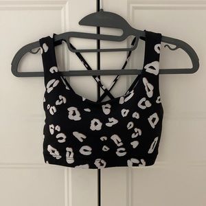 Onzie leopard women’s sports bra